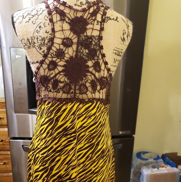 JULIA, Yllw & Brwn Zebra Design, Crochet Back, M/L - Picture 2 of 6